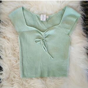 Ribbed Stretch Crop Top